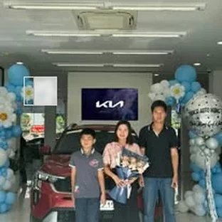 Kia Hưng Yên - Một buổi xem xe thực tế của khách hàng.