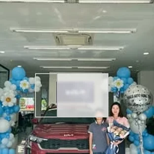 Kia Hưng Yên - Hoạt động giới thiệu xe và tư vấn trực tiếp.